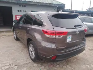 Toyota Highlander 2015 Gray