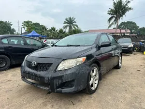 Toyota Corolla 2010 Black