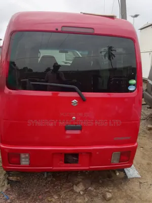 Suzuki Every 2022 Red