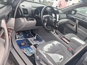 Toyota Highlander 2013 Gray