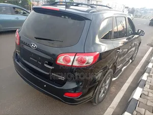 Hyundai Santa Fe 2011 Black