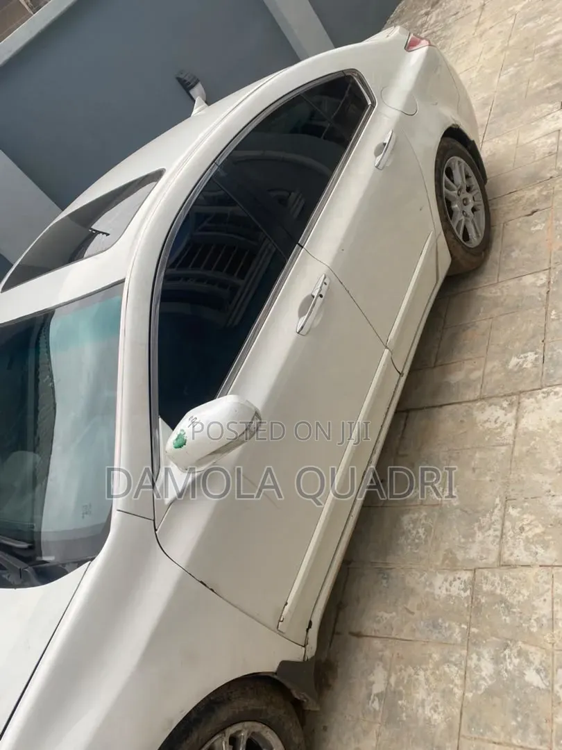 Acura TL Automatic SH-AWD 2009 White