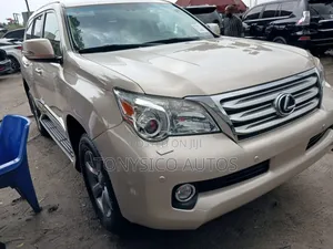Lexus GX 2013 Gold