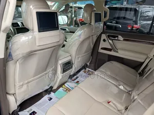 Lexus GX 2013 Gold