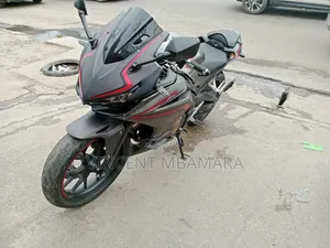 Honda CBR 2022 Beige