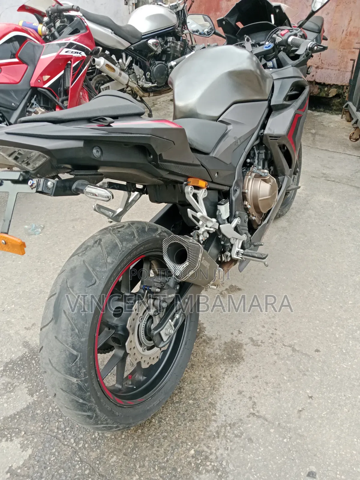 Honda CBR 2022 Beige