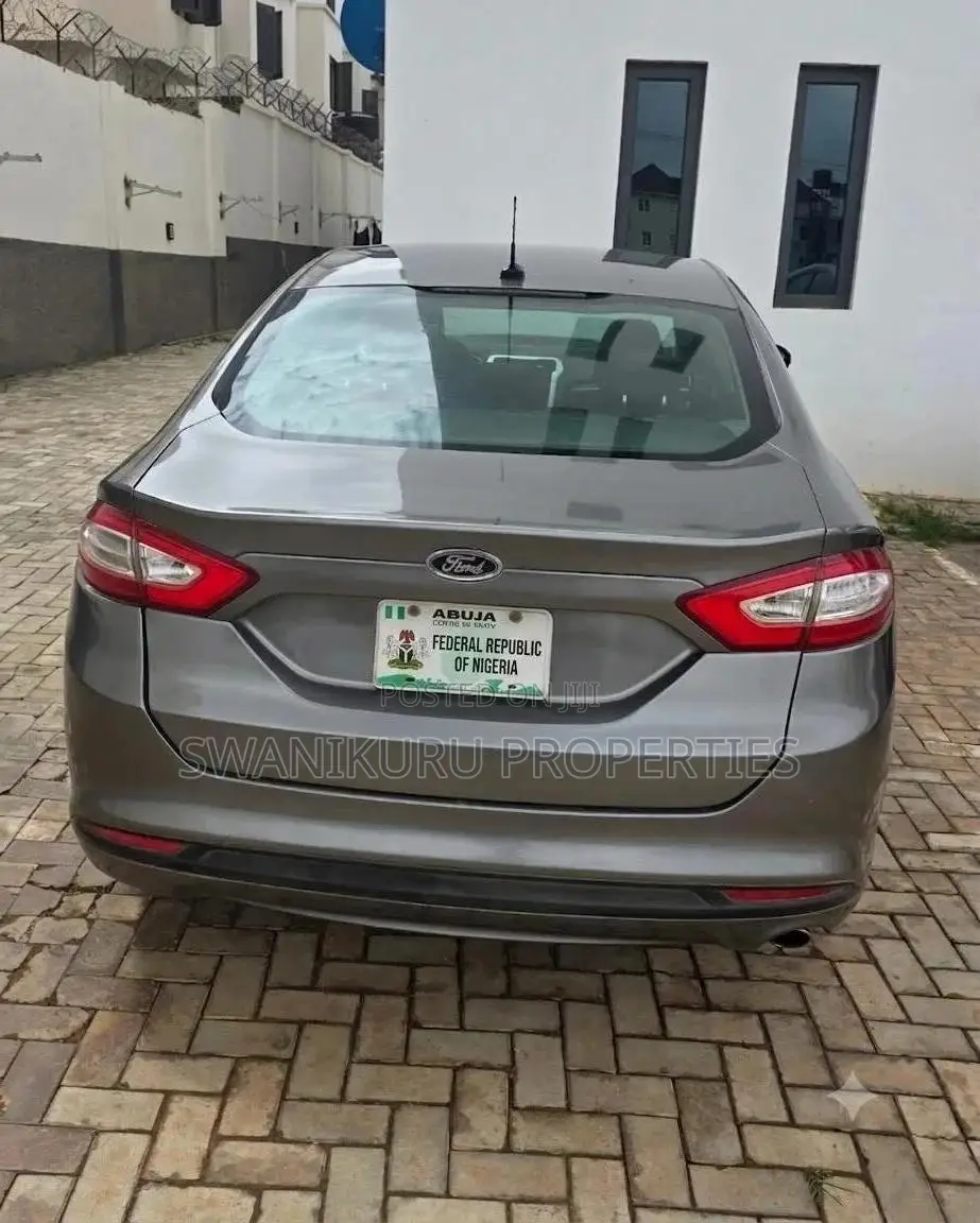 Ford Fusion SE 2013 Gray