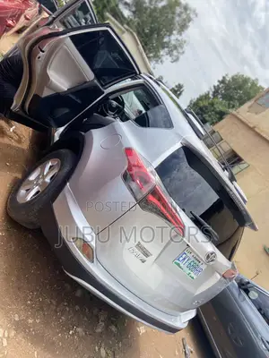 Toyota RAV4 LE FWD (2.5L 4cyl 6A) 2016 Silver