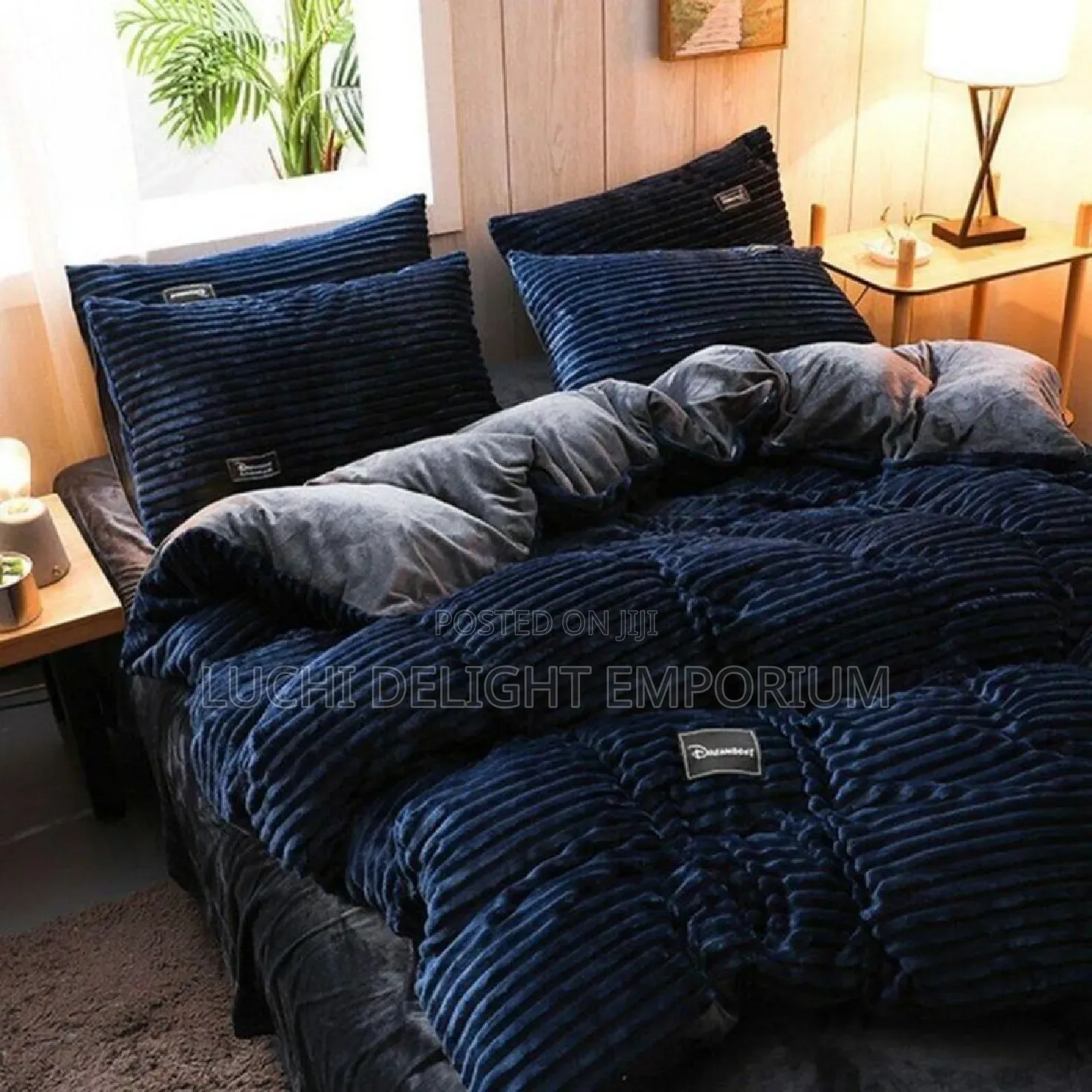 Luxury Navy Blue Rabbit Fur Duvet Set -6/7 7/7