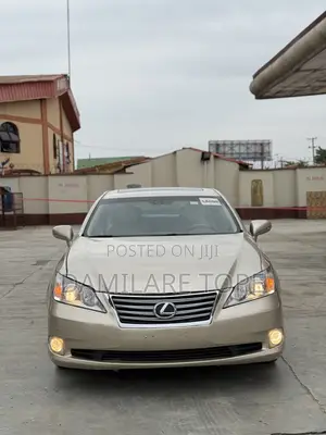 Lexus ES 350 2012 Gold