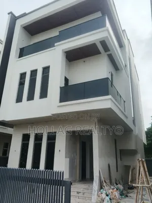 6bdrm Maisonette in Ademola Adetokunbo for sale