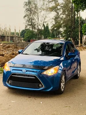Toyota Yaris 2016 Blue