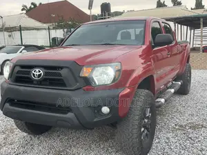 Toyota Tacoma 2014 Red