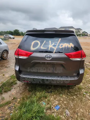Toyota Sienna 2014 Gray