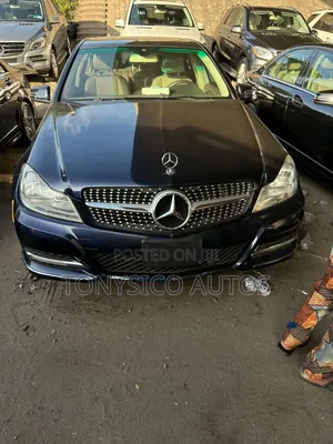 Mercedes-Benz C300 2013 Black