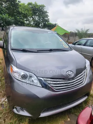 Toyota Sienna 2014 Gray