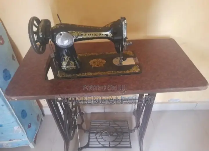 Manual Sewing Machine