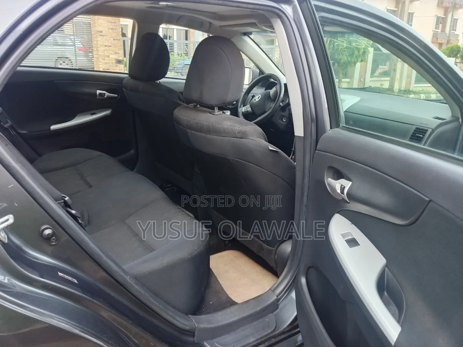 Toyota Corolla S 4dr Sedan (1.8L 4cyl 4A) 2012 Gray