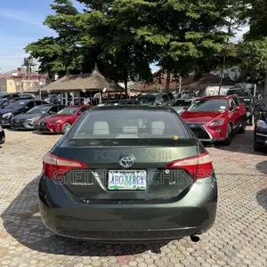 Toyota Corolla LE Plus 4dr Sedan (1.8L 4cyl CVT) 2014 Green