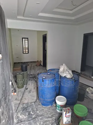2bdrm Block of Flats in Jeddo, Warri for rent