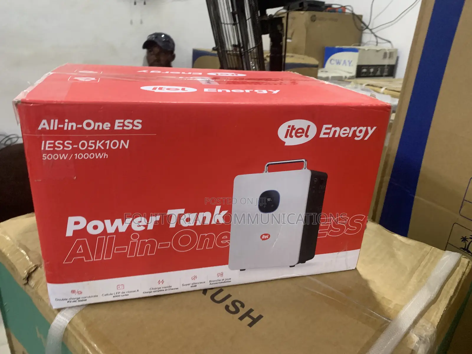 Itel 500W Solar Generator With Portable Carry Handle