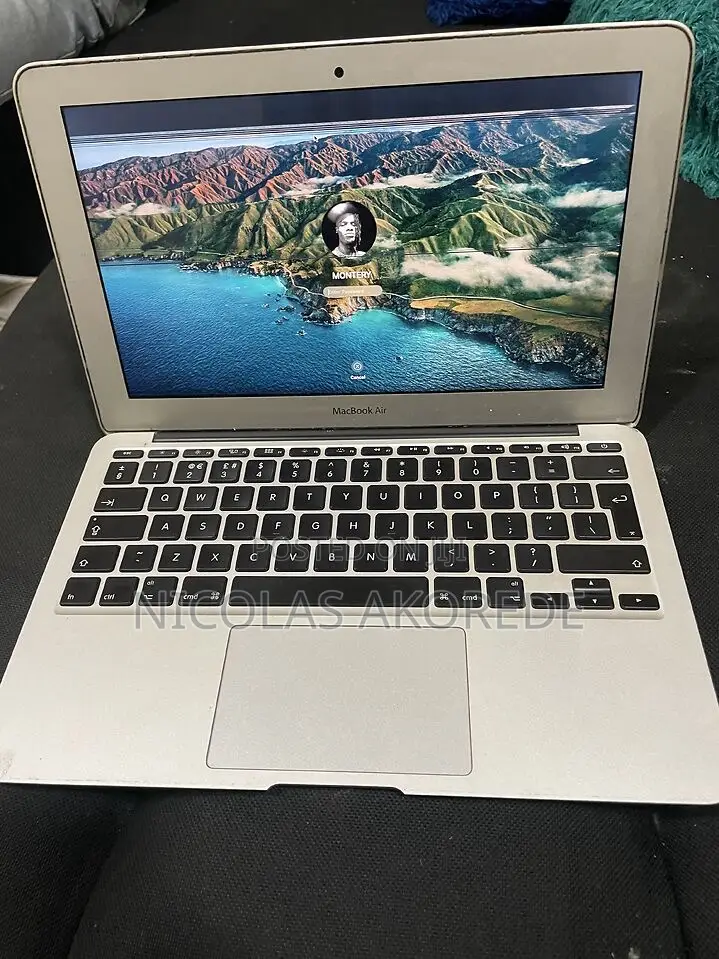 Laptop Apple MacBook 2011 4GB Apple M5 Pro SSD 60GB