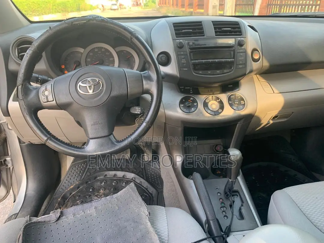 Toyota RAV4 2008 Silver