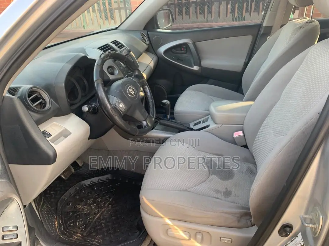 Toyota RAV4 2008 Silver