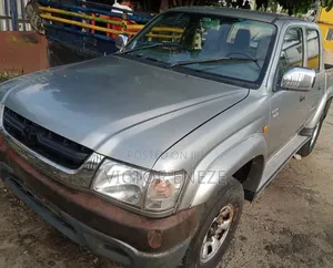 Toyota Hilux 2.5 Cab 2005 Gray