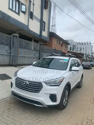 Hyundai Santa Fe 2017 White