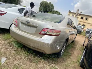 Toyota Camry 2.4 LE 2008 Gold