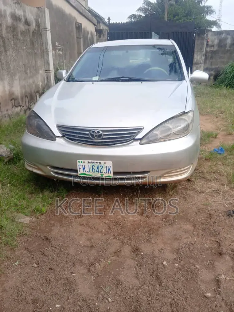 Toyota Camry 2005 Silver