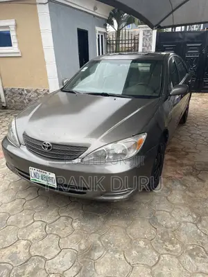Toyota Camry 2004 Gray
