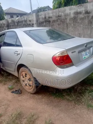 Toyota Camry 2005 Silver