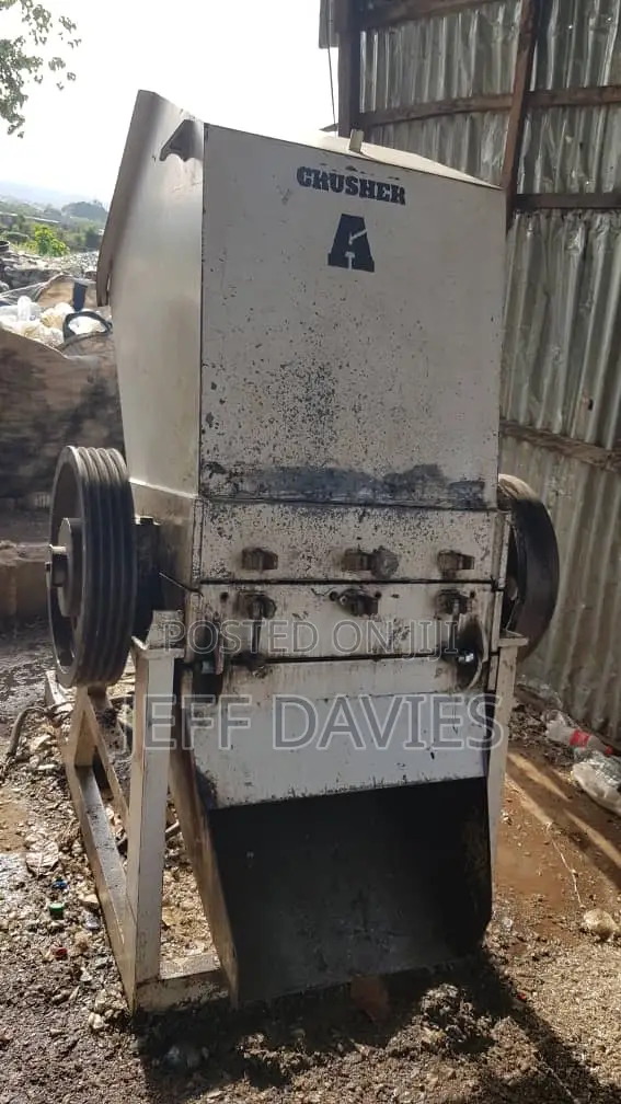 Pet Crushing/Grinding Machine