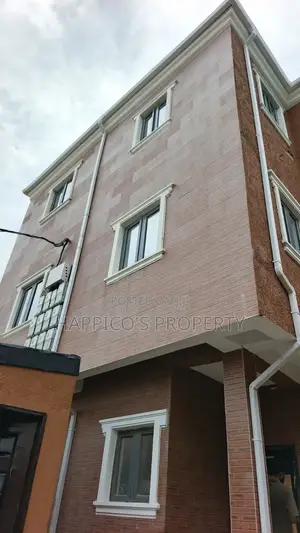 Mini Flat in Iwaya for rent