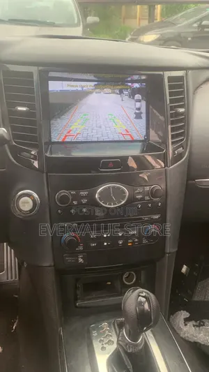 Infiniti Fx35 Android Player + Reverse Camera.