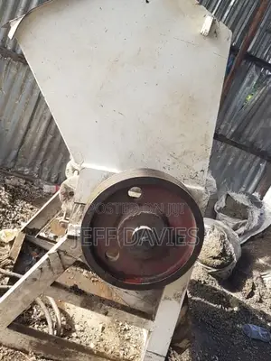 Pet Crushing/Grinding Machine