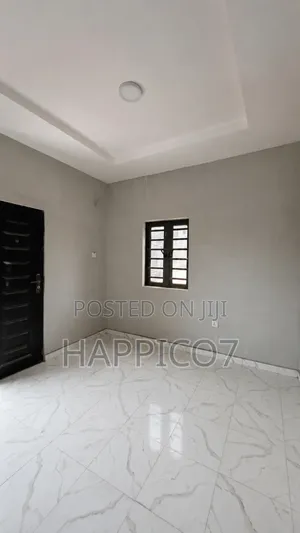 Mini Flat in Iwaya for rent
