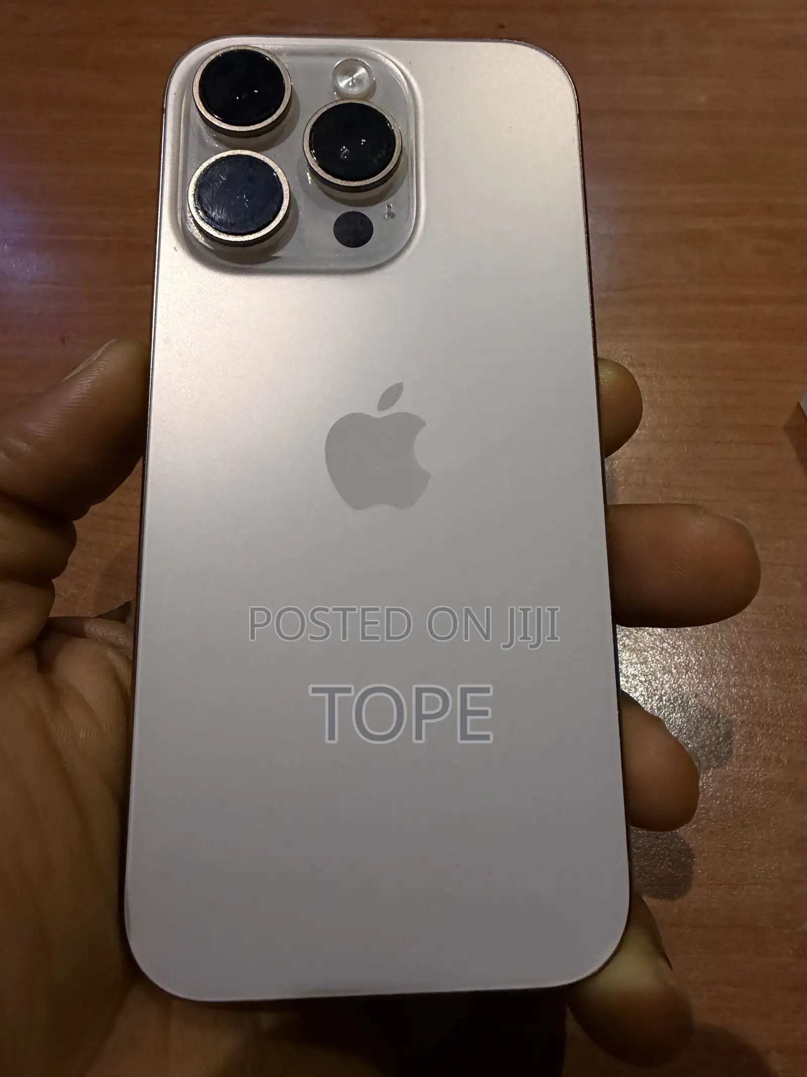 New Apple iPhone 16 Pro 256 GB Gold