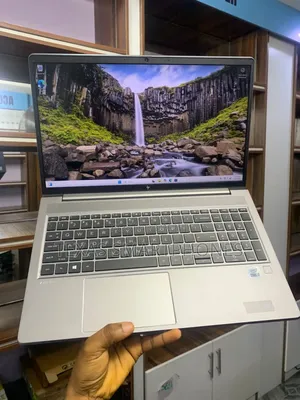 New Laptop HP ZBook Firefly 15 G7 16GB Intel Core i7 SSD 512GB