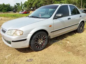 Mazda 323 2000 Silver