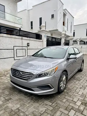 Hyundai Sonata Base Sedan FWD (2.4L 4cyl 6A) 2017 Silver