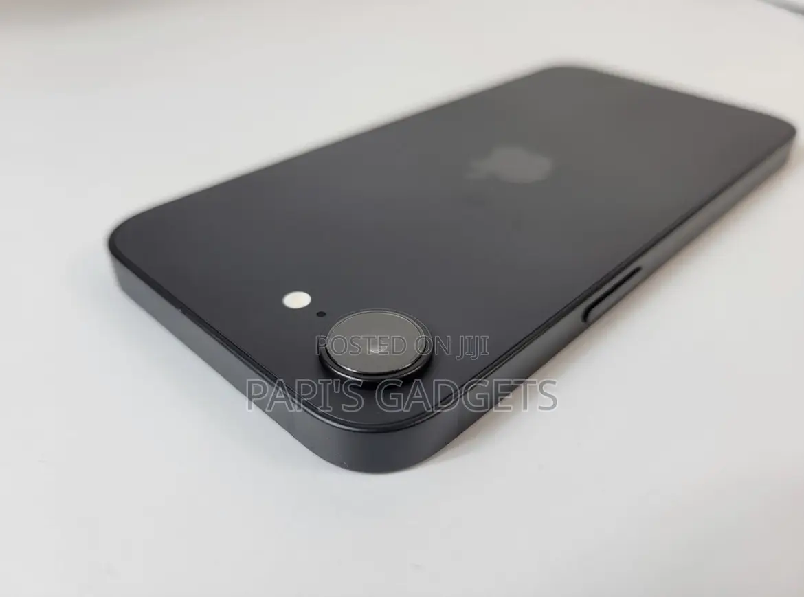 Apple iPhone 16e 128 GB Black