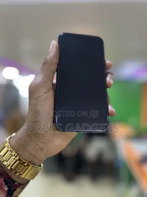 Apple iPhone 16e 128 GB Black