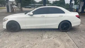 Mercedes-Benz C300 Luxury 4dr AWD 4Matic Sedan (2.0L 4cyl 7A) 2015