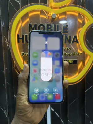 Apple iPhone 11 Pro Max 64 GB White