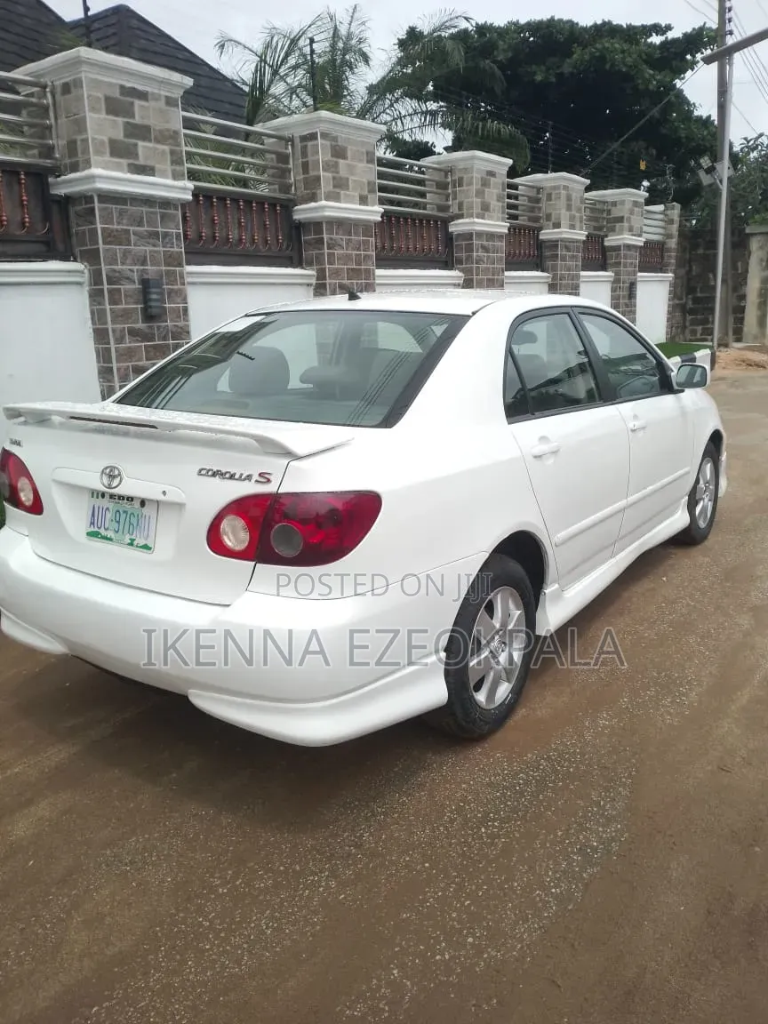 Toyota Corolla 2007 White