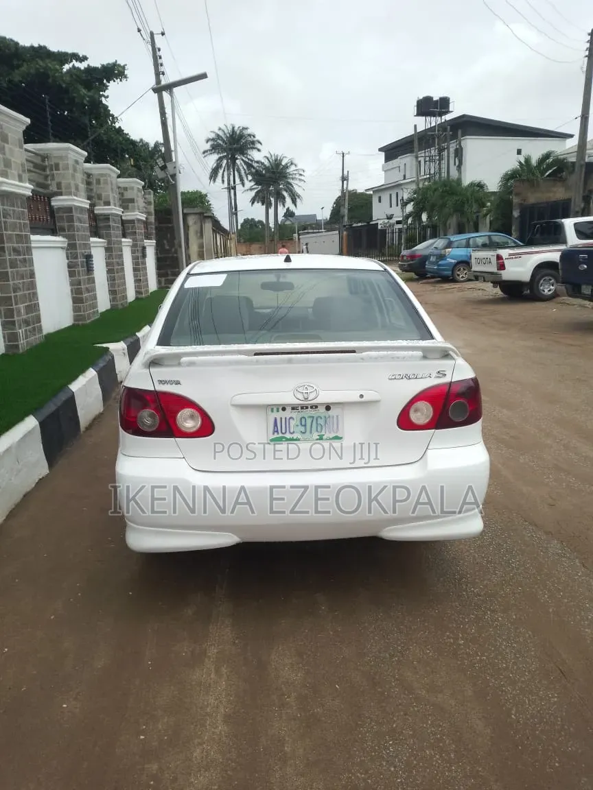 Toyota Corolla 2007 White