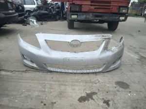 Toyota Corolla Sport 2008 - 2010 Front Bumper. Tokunbo.